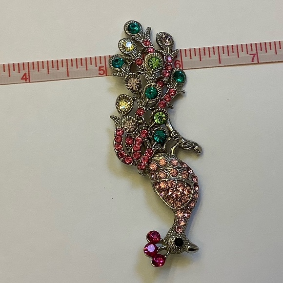 Peacock Brooch - Picture 6 of 7